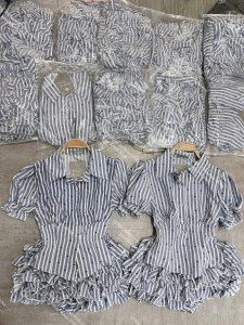 Áo Peplum Sọc Xanh